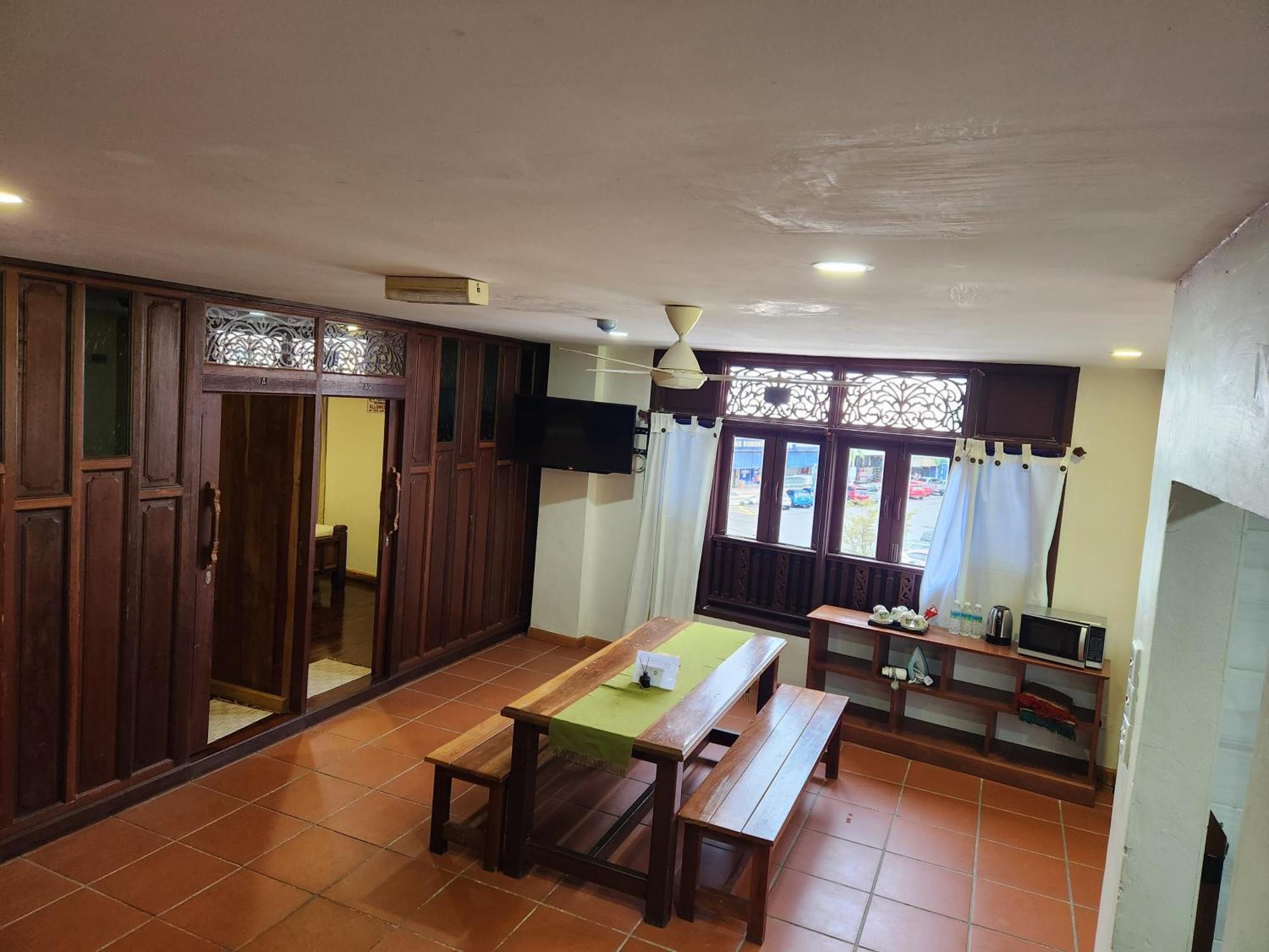 Uptown Eco Hotel