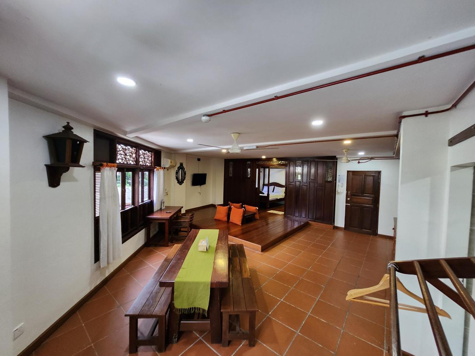 Hotel Uptown Eco 2*